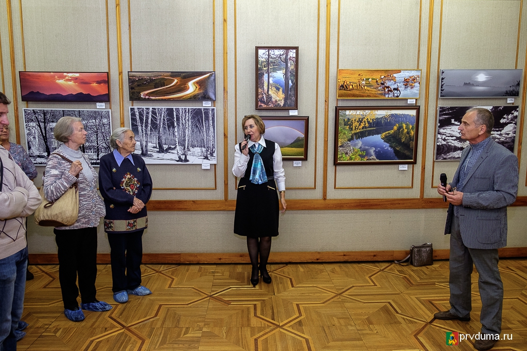 Светлана Титова открыла особенную выставку в музее ПНТЗ