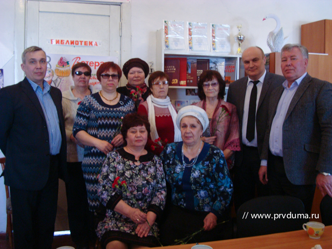 Глава ГО Первоуральск поздравил женщин СТУ с 8 марта