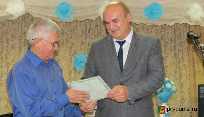 Глава Первоуральска поздравил с профессиональным праздником работников СХПК «Битимский»