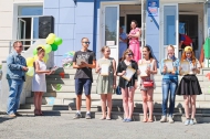 Депутаты «Единой России» наградили педагогов и активистов молодежного профсоюза