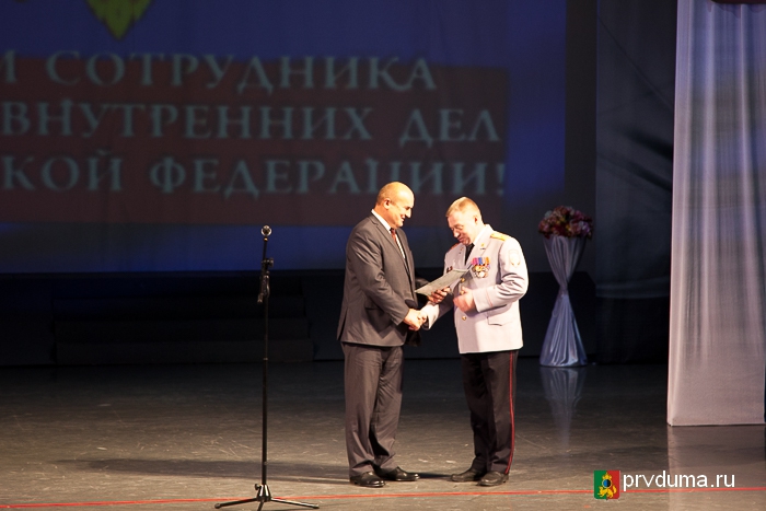Николай Козлов и Наталья Воробьева поздравили самых отважных и доблестных