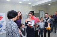 Депутаты вручили знаки отличия «Материнская доблесть» и «Совет да любовь»