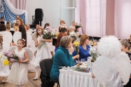 Депутаты «Единой России» поздравили с праздником первоуральских мам