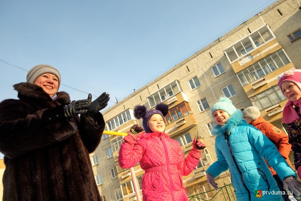 Депутаты «Единой России» продолжают проведение праздников дворов