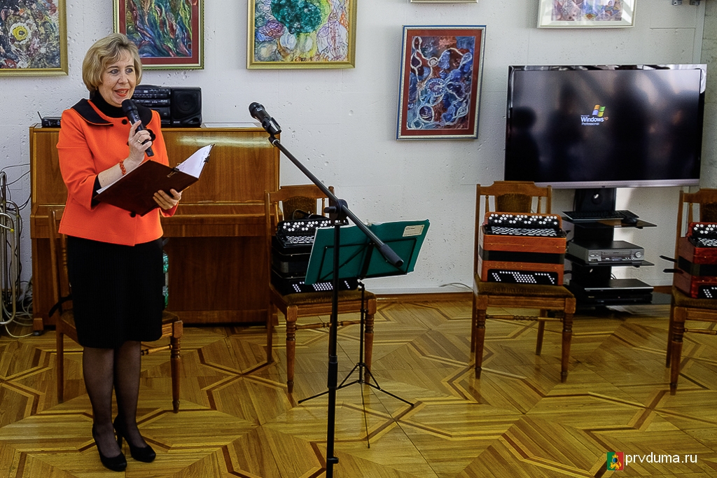 Светлана Титова открыла юбилейный выставочный сезон в музее ПНТЗ