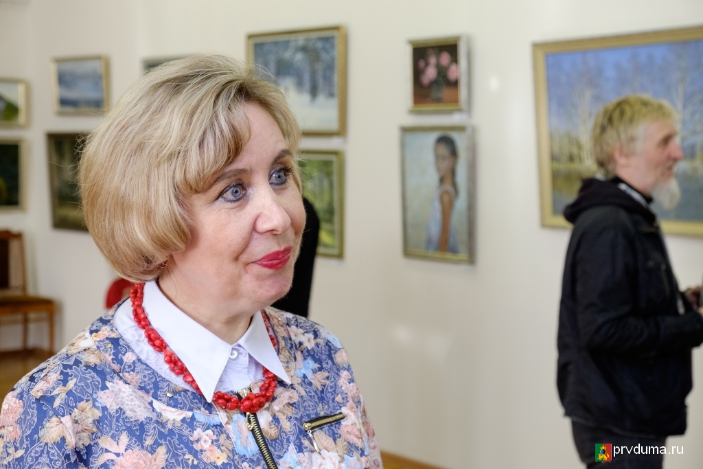 Светлана Титова открыла новую выставку «Родные напевы»