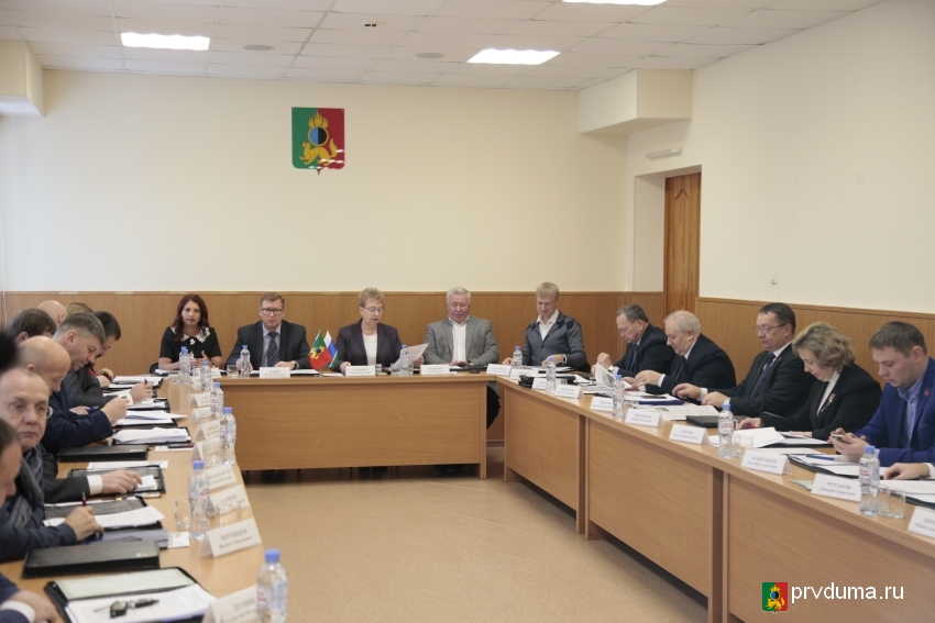Депутаты заслушали отчет о деятельности Счетной палаты Первоуральска