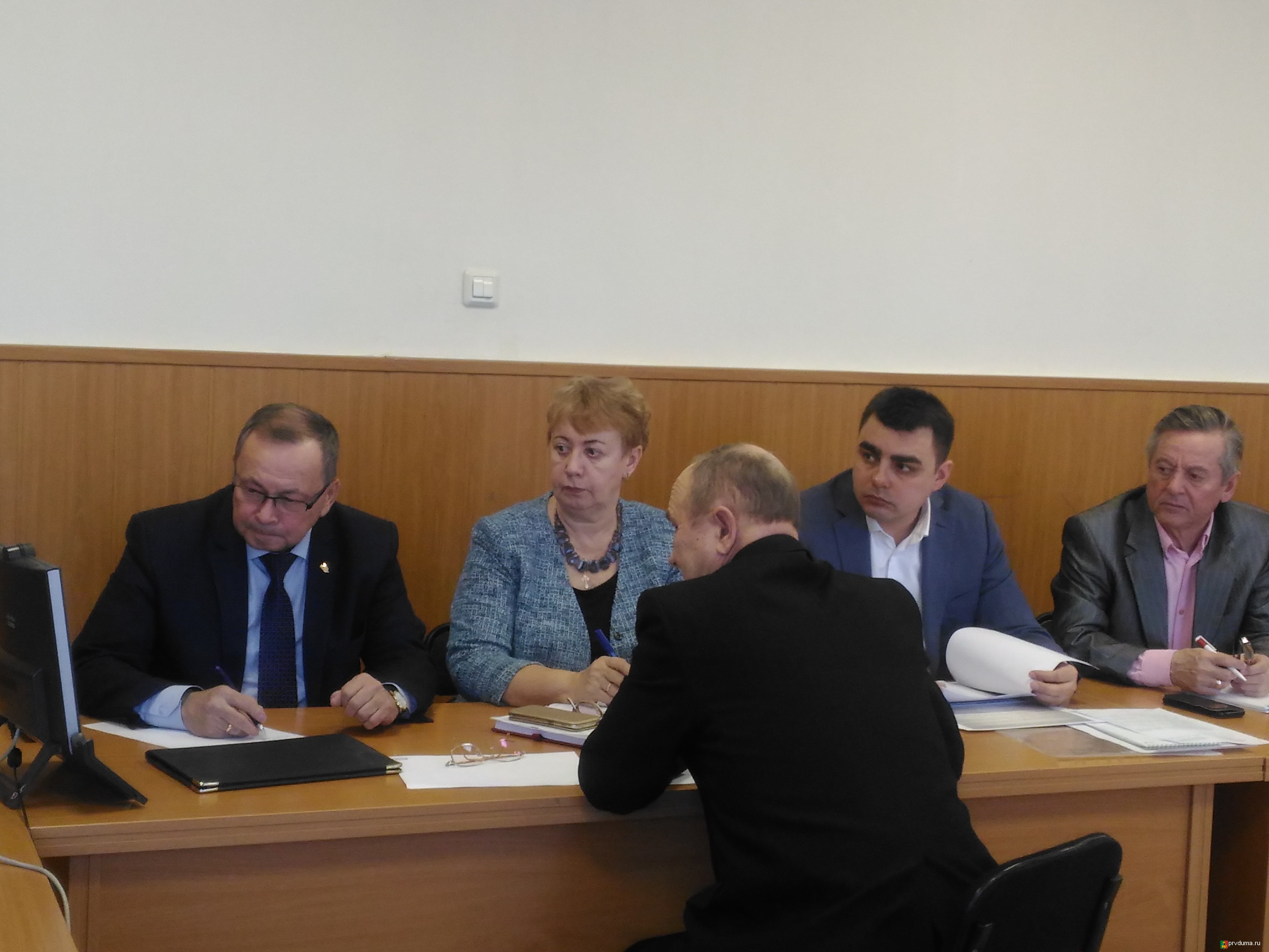 Депутаты приняли участие в видеоконференции по реализации программы обращения с ТКО