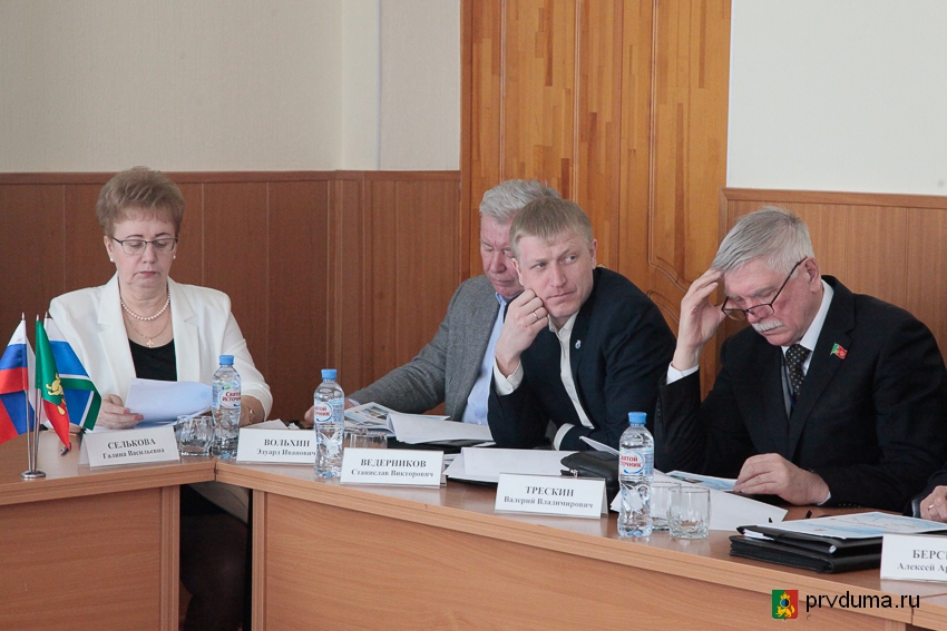 Депутаты заслушали доклад  о работе регионального оператора по вывозу ТКО